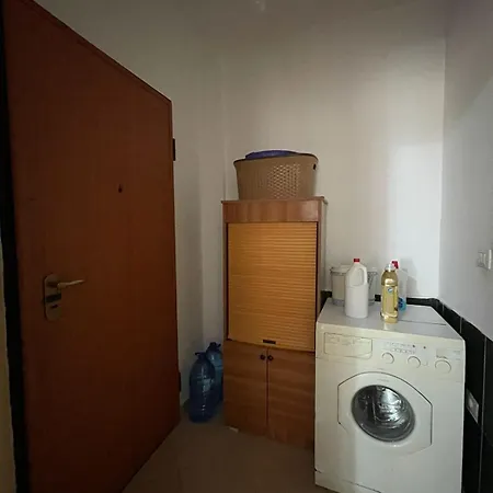 Durres, Golem, Mali Robit Διαμέρισμα Golem (Tirana)