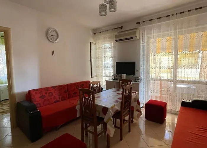 Durres, Golem, Mali Robit * Golem (Tirana)